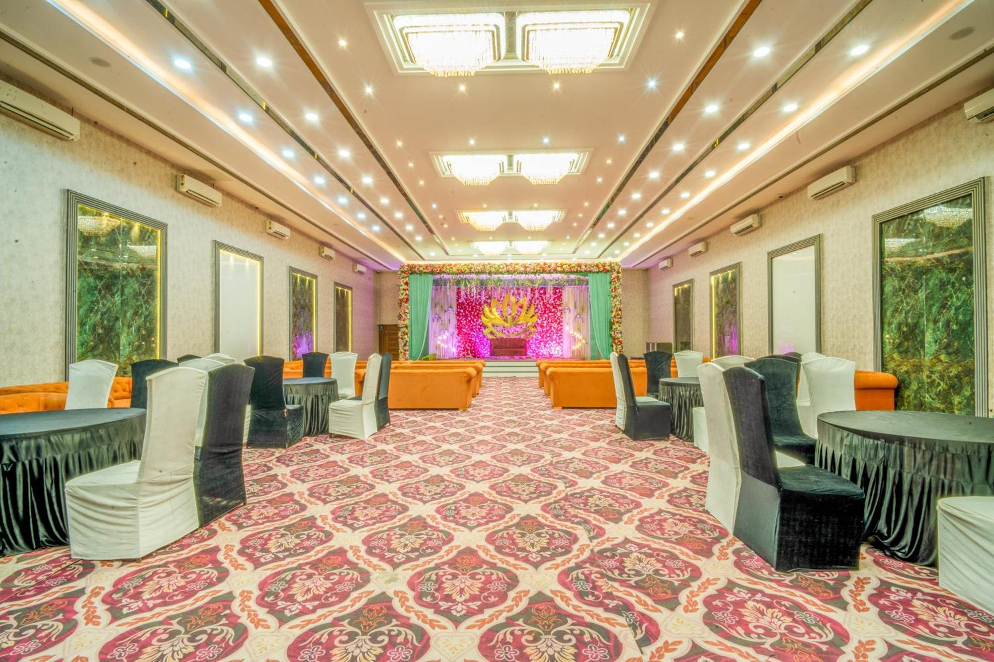 Royal Delight Resort Madina Buitenkant foto