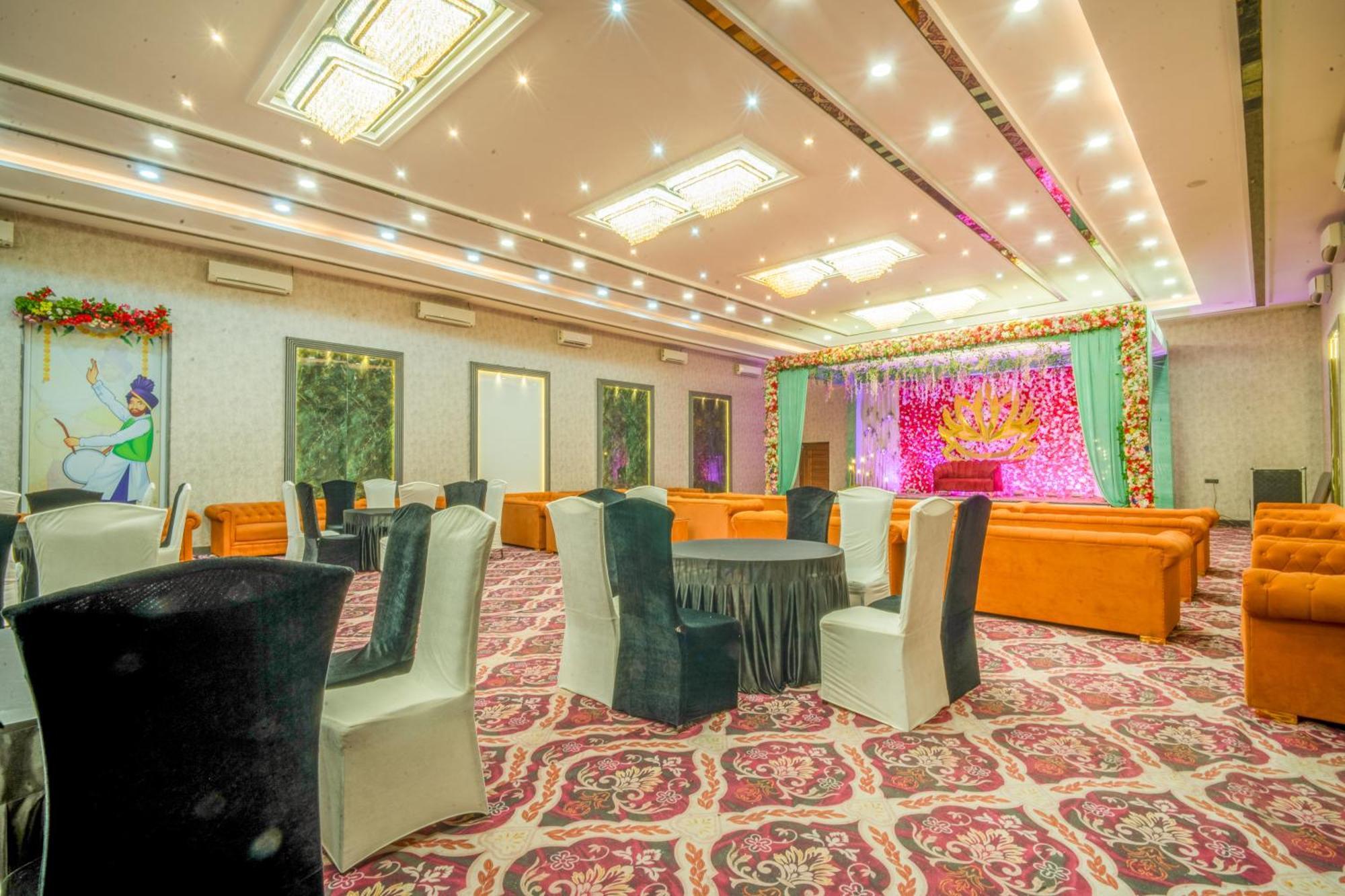 Royal Delight Resort Madina Buitenkant foto
